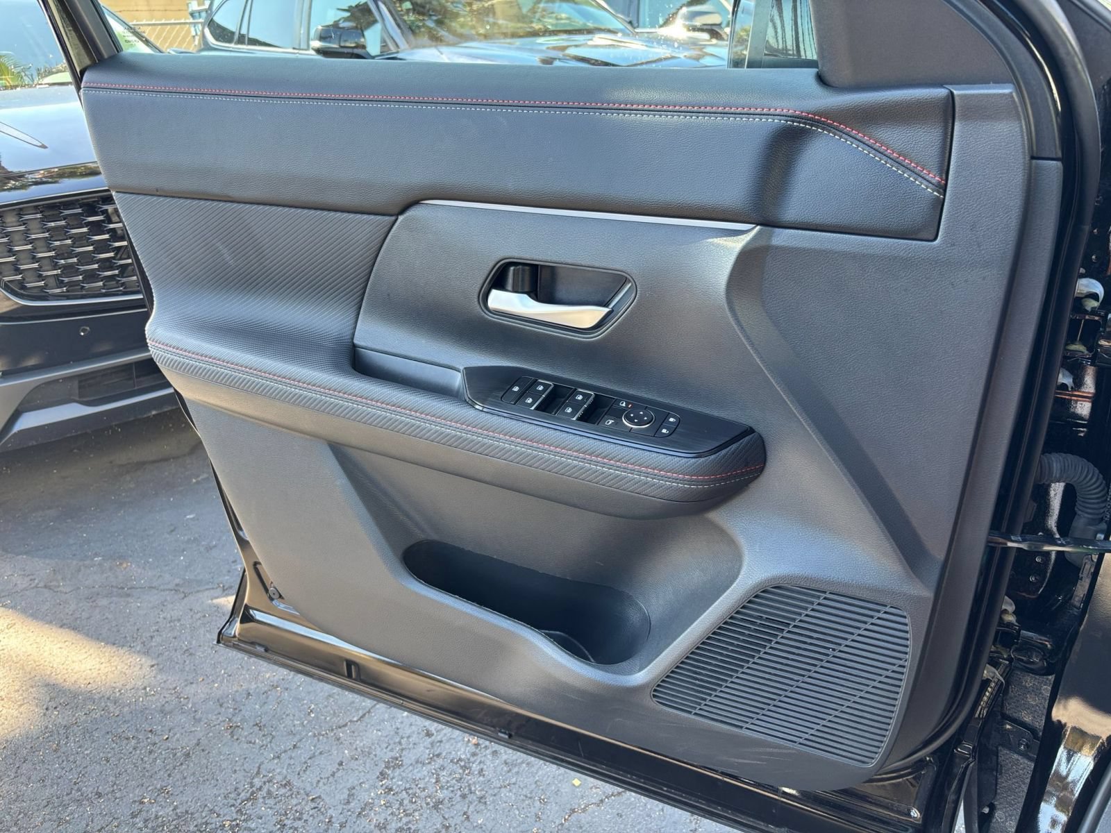 Used 2026 Nissan Kicks SR AWD/4WD image 18