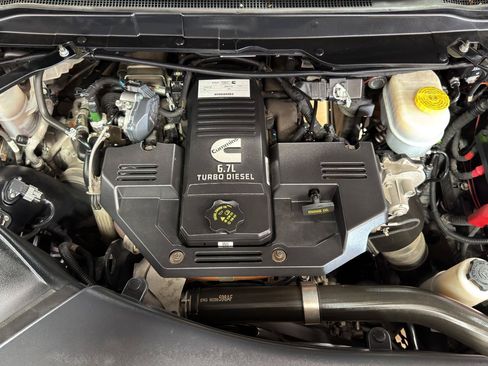 Used 2021 RAM 2500 Laramie w/ Safety Group B AWD/4WD image 12