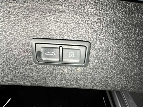 Used 2018 Audi Q5 2.0T Premium AWD/4WD image 17