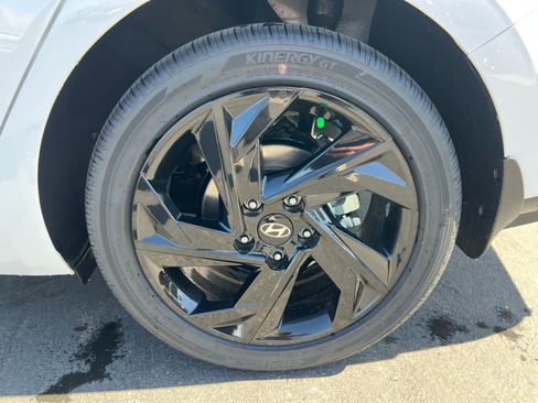 New 2026 Hyundai Elantra SEL Sport Premium image 14