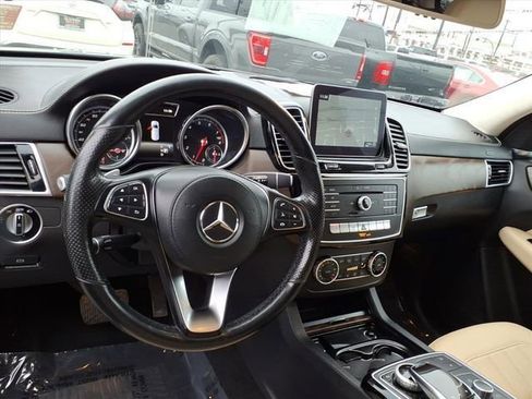 Used 2019 Mercedes-Benz GLS 450 4MATIC image 10