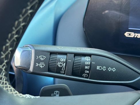 Used 2024 Chevrolet Equinox EV LT FWD image 32