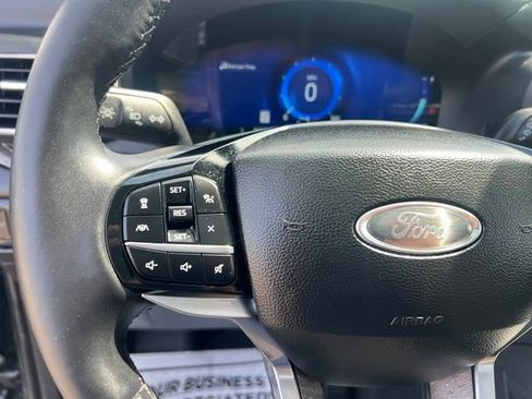 Used 2024 Ford Explorer Platinum w/ Technology Package AWD/4WD image 29