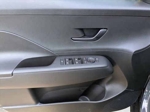 New 2026 Hyundai Kona SE image 16