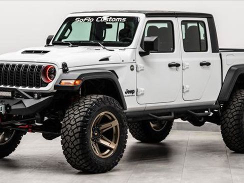 Used 2026 Jeep Gladiator Sport image 16