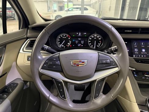 Used 2020 Cadillac XT5 Premium Luxury AWD/4WD image 11
