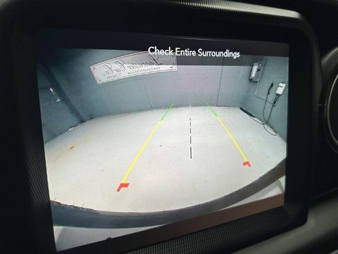 Used 2020 Jeep Wrangler Unlimited Sahara AWD/4WD image 23