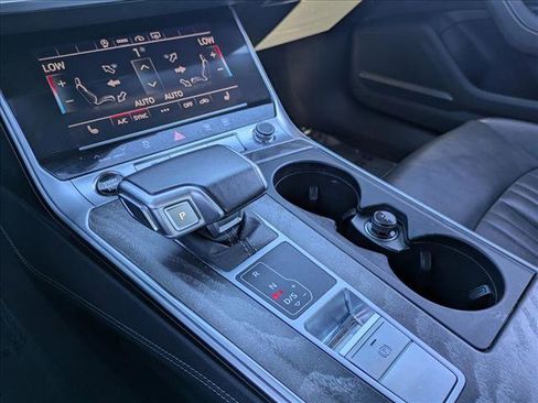 Used 2024 Audi A6 Premium Plus image 11