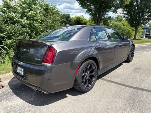 Used 2020 Chrysler 300 S w/ Safetytec Plus Group RWD image 9