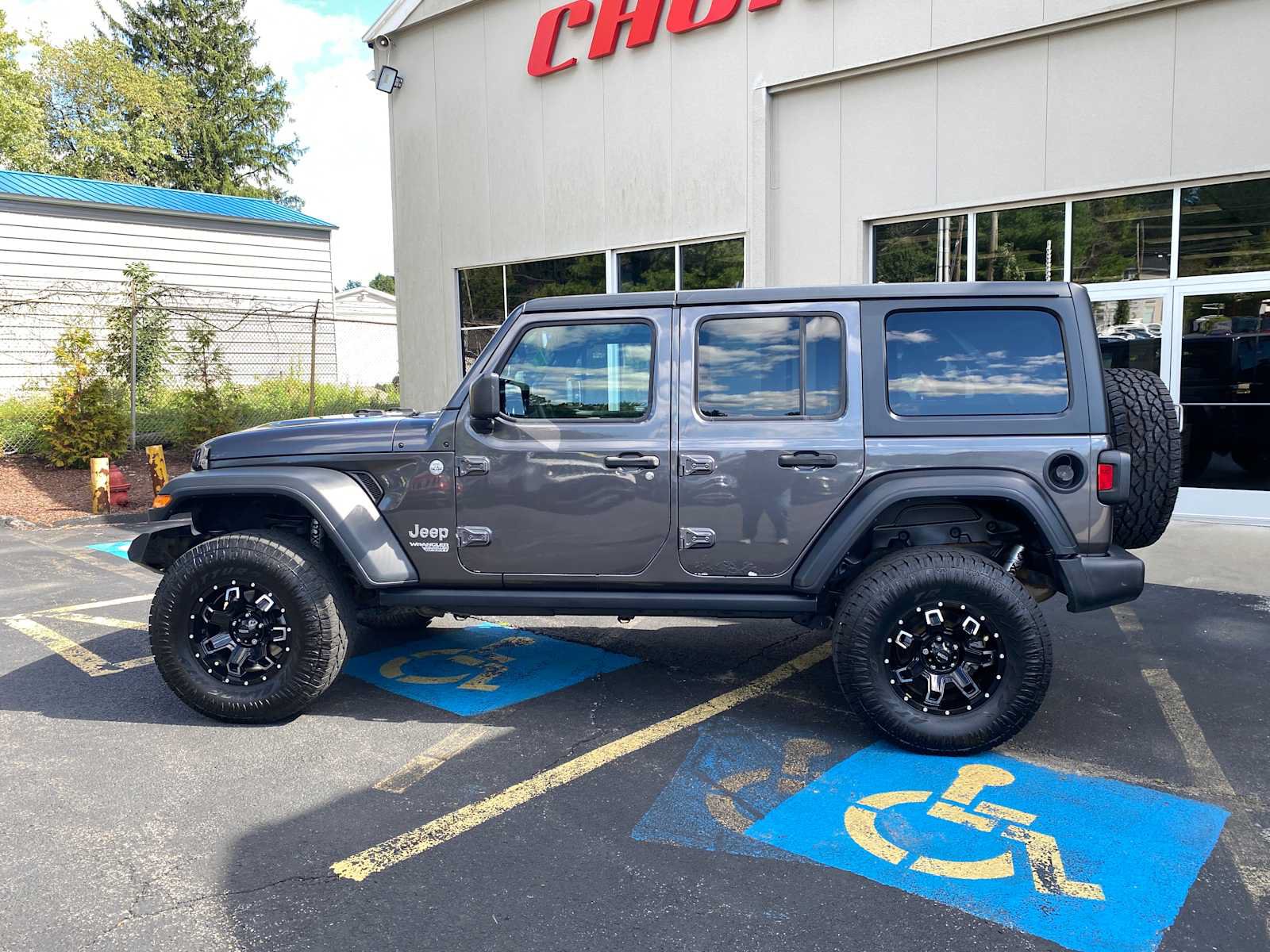 Used 2018 Jeep Wrangler Unlimited Sport S AWD/4WD image 13