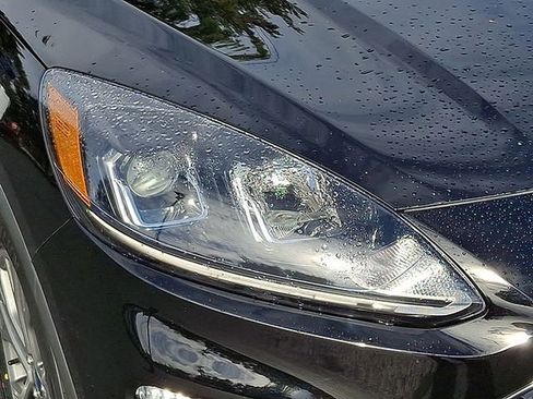 Used 2022 Ford Escape SEL image 9