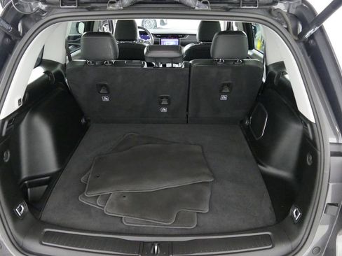 Used 2022 Jeep Grand Cherokee Limited image 3