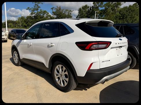 Used 2024 Ford Escape Active FWD image 2