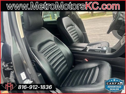 Used 2020 Ford Fusion SE image 26