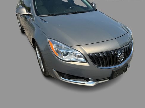 Used 2017 Buick Regal AWD image 37