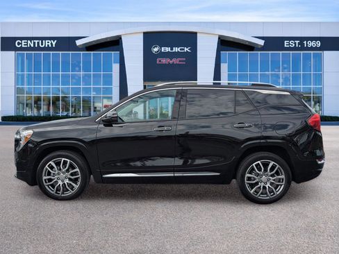 Used 2023 GMC Terrain Denali w/ Denali Premium Package image 6