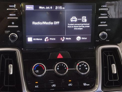 Used 2023 Kia Sorento LX FWD image 25
