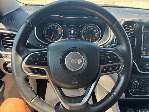 Used 2021 Jeep Cherokee Limited AWD/4WD image 27