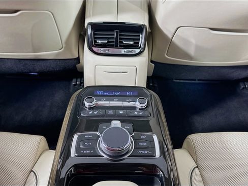 Used 2017 Genesis G90 5.0 Ultimate image 32