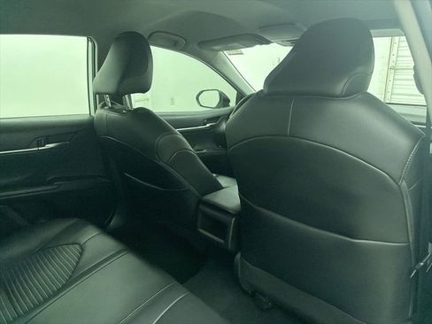 Used 2022 Toyota Camry SE FWD image 25