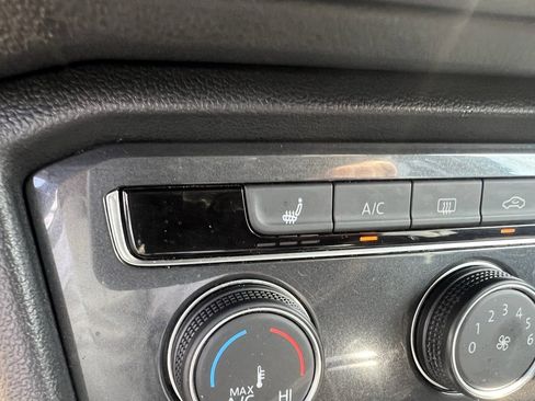 Used 2023 Volkswagen Tiguan S image 15