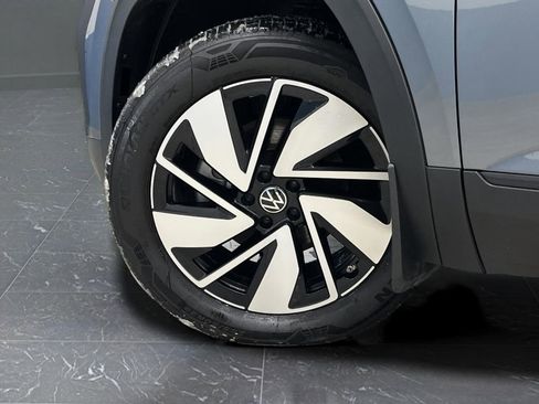 Used 2024 Volkswagen Atlas SE image 36