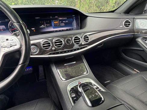 Used 2019 Mercedes-Benz S 560 4MATIC Sedan image 13