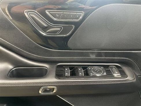 Used 2023 Lincoln Aviator AWD image 9