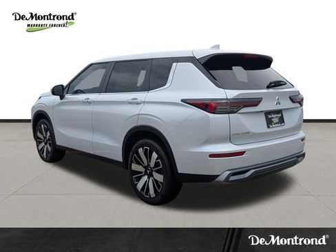 New 2025 Mitsubishi Outlander SE AWD/4WD image 7