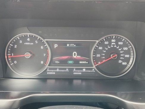 Used 2023 Kia Sorento S image 7