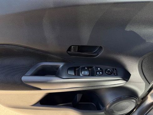 Certified 2025 Nissan Kicks Play S FWD image 19