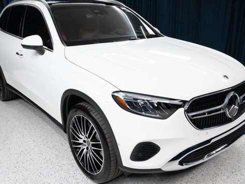 New 2026 Mercedes-Benz GLC 300 image 3