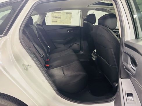 New 2025 Honda Accord SE image 30