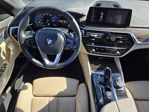 Used 2019 BMW 530i w/ Convenience Package image 25