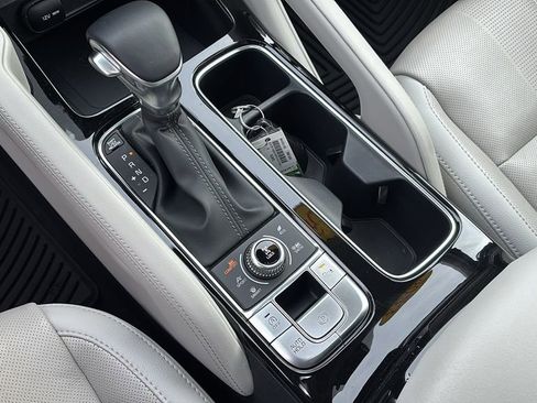 Used 2023 Kia Telluride EX image 21