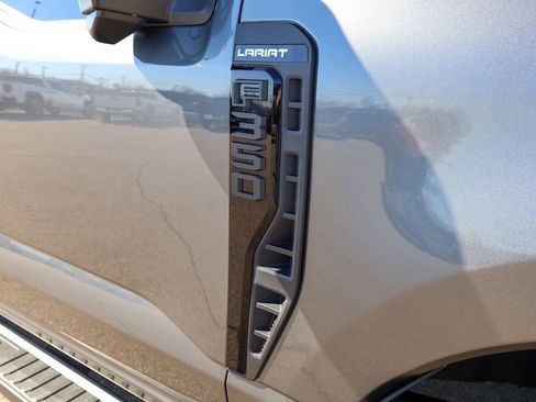Used 2024 Ford F350 Lariat w/ Lariat Ultimate Package image 34