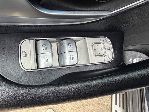 Used 2020 Mercedes-Benz GLE 350 4MATIC image 33