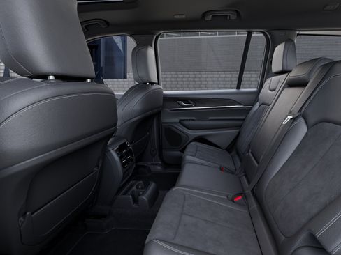 New 2026 Jeep Grand Cherokee L 2WD image 23