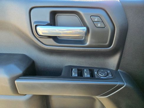 Certified 2023 Chevrolet Silverado 1500 Custom image 17