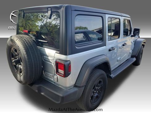 Used 2022 Jeep Wrangler Unlimited Sport AWD/4WD image 22
