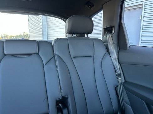 Used 2025 Audi Q7 3.0T Premium w/ Convenience Package image 13