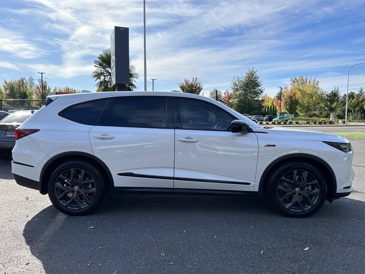 Used 2023 Acura MDX A-Spec AWD/4WD image 31