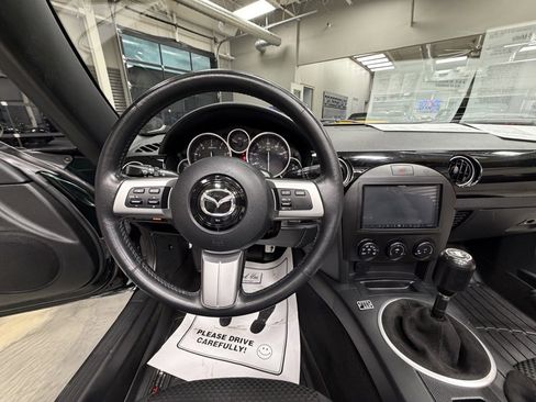 Used 2008 MAZDA MX-5 Miata Touring w/ Suspension Pkg image 9