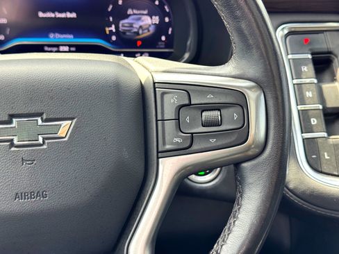 Used 2022 Chevrolet Suburban Z71 w/ Luxury Package image 26