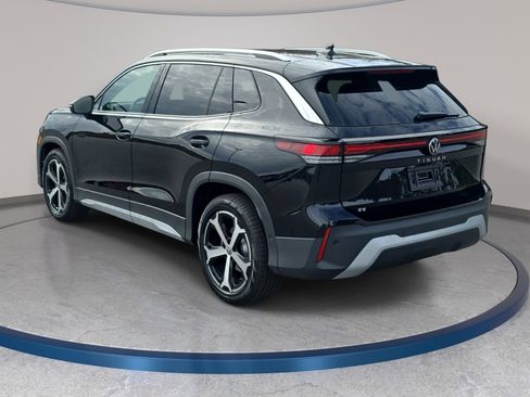 New 2026 Volkswagen Tiguan SE FWD image 7