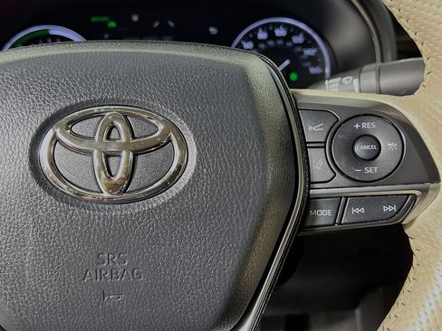 Used 2019 Toyota Avalon Limited image 20