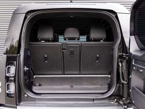 Used 2024 Land Rover Defender 90 Carpathian Edition AWD/4WD image 25