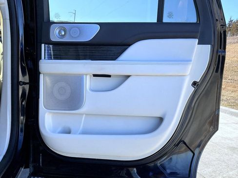 Certified 2021 Lincoln Navigator L Black Label w/ Cargo Convenience Package image 18