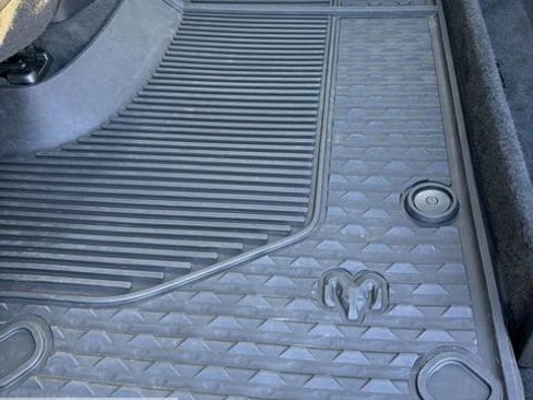 Used 2021 RAM 1500 Laramie image 28