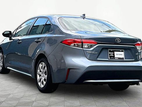 Used 2022 Toyota Corolla LE w/ Carpet Mat Package (TMS) FWD image 11